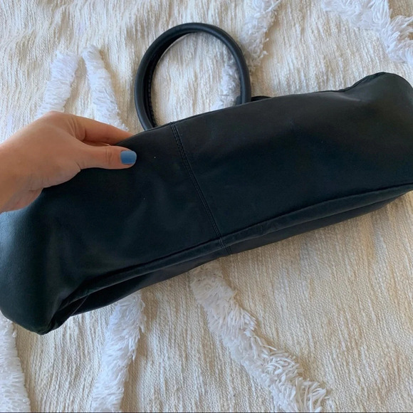 Badgley Mischka Large Leather Tote Bag - Picture 2 of 7